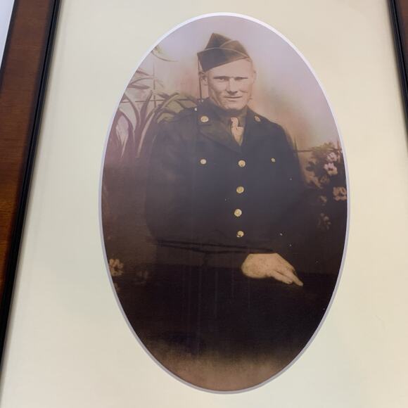 1910s Army Soldier Studio Portrait WW1 Wood Framed Tru Vue Glass 15 x11.5 - Picture 2 of 11